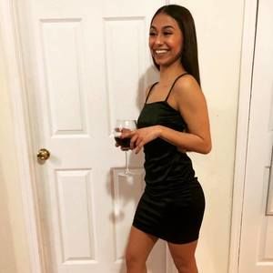 Meet your Posher, Raquel